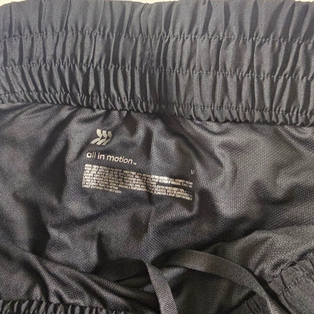 All in Motion Women's Black Mid-Rise Run Shorts Inner Brief Zip Pocket M - Picture 3 of 8